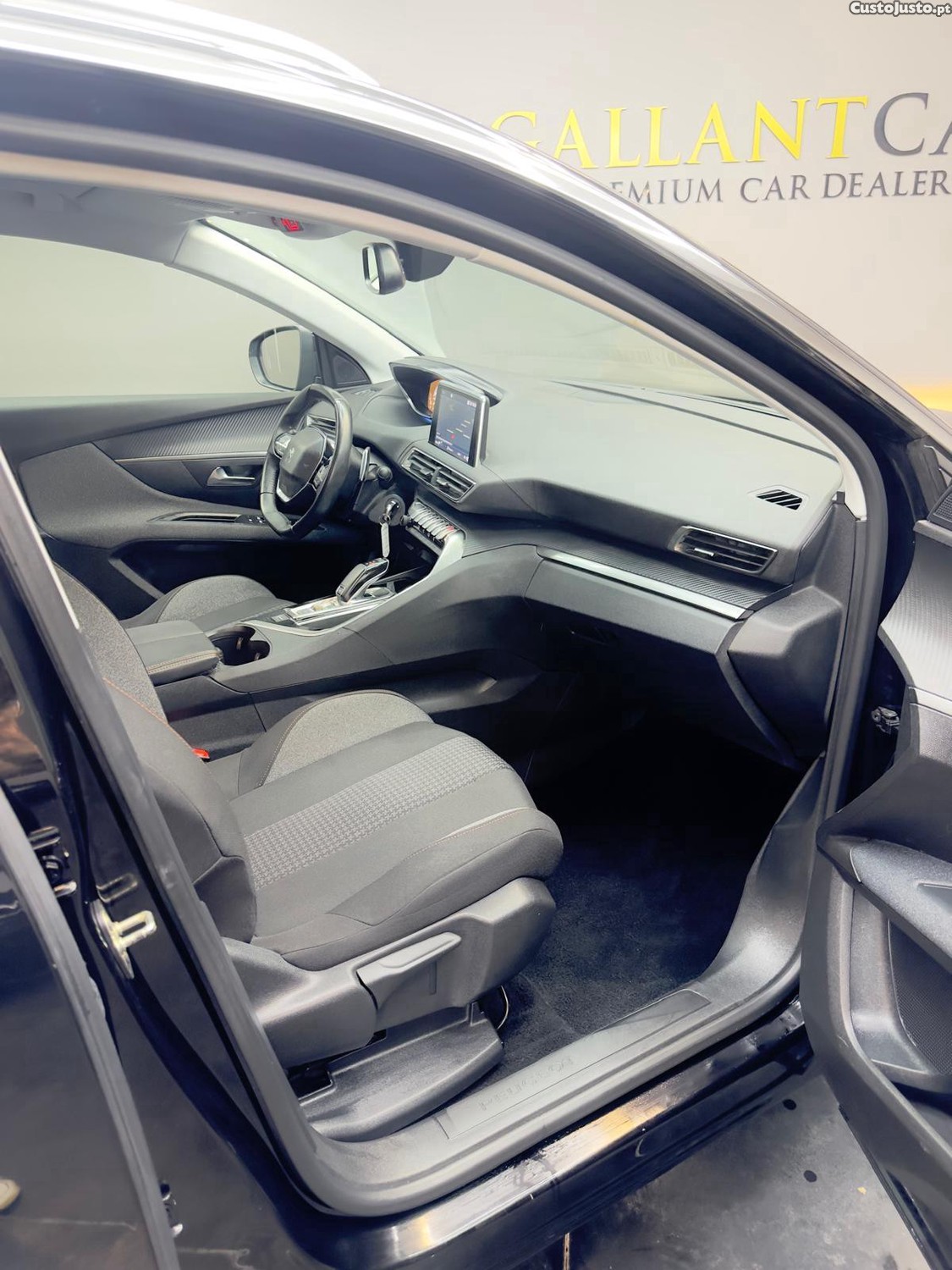Peugeot 5008 1.5 bluehdi EAT8 Active Pack — fotografia 13