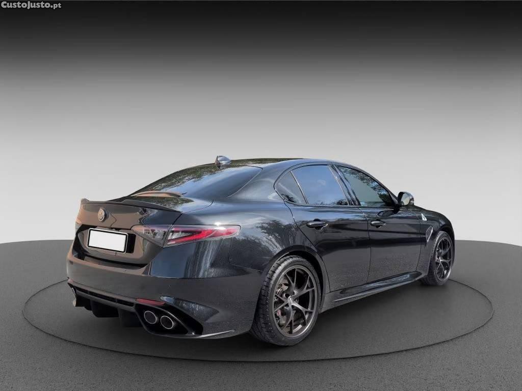 Alfa Romeo Giulia 2.9 Bi-Turbo Quadrifoglio AT8 - 23 — photo 4