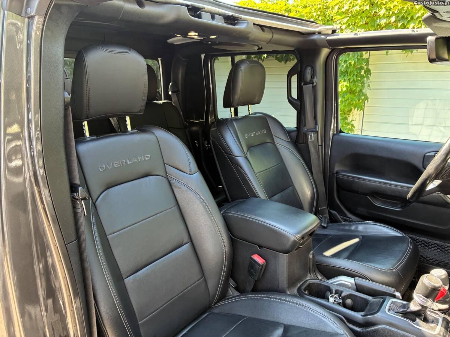 Jeep  3.0 CRD Overland AT8 - 21 — photo 5
