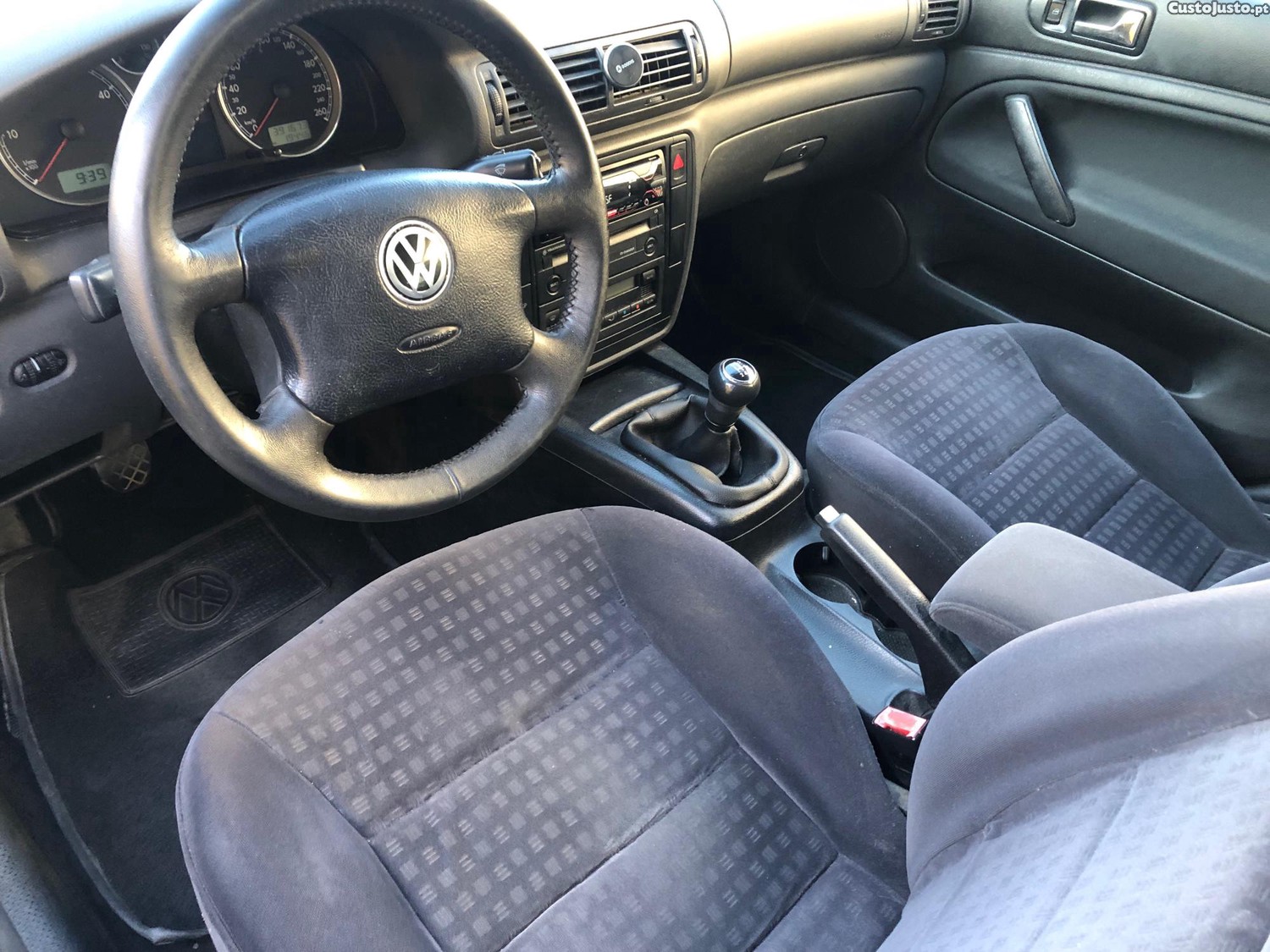 VW Passat 1.9 TDi Variant - 01 foto 5