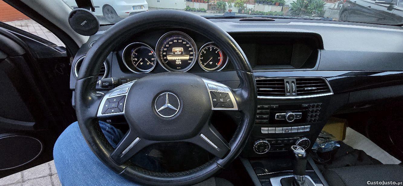 Mercedes-Benz C 180 2.2 - 12 foto 2