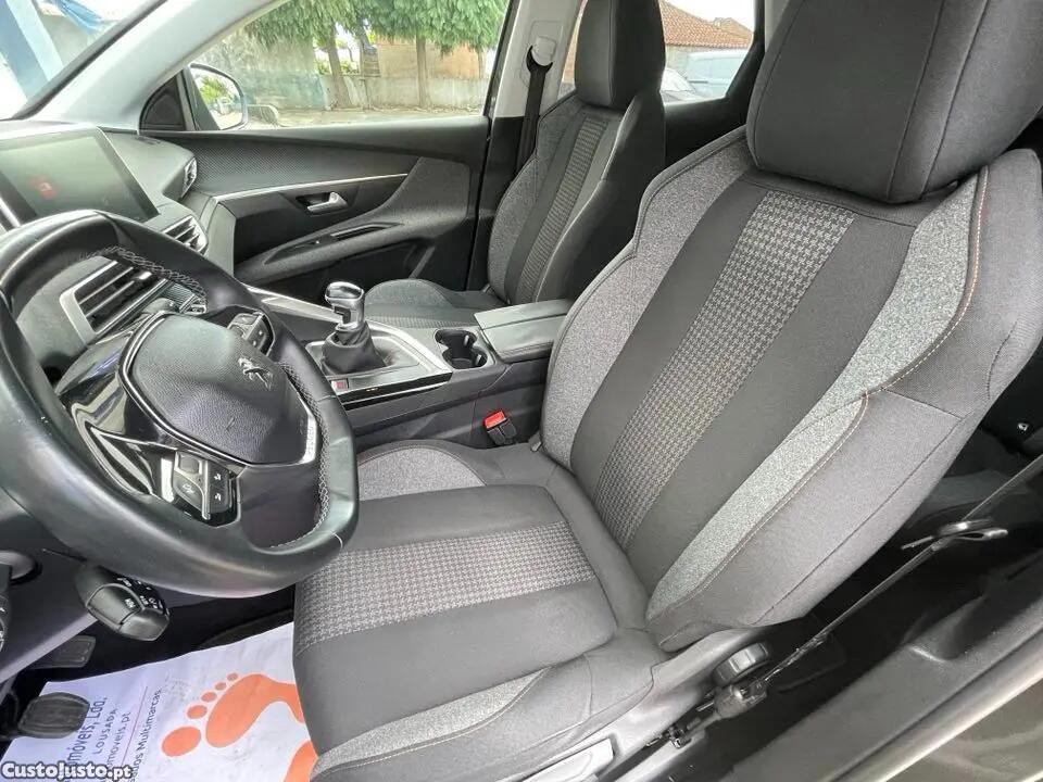 Peugeot 3008 1.5 BlueHDi Active Pack — fotografia 9