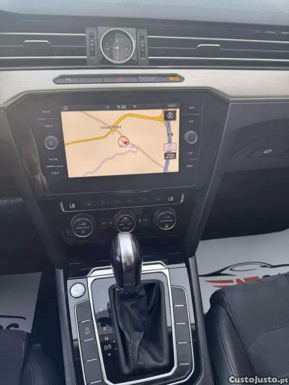 Volkswagen Passat 2.0 tdi r-line dsg — fotografia 18