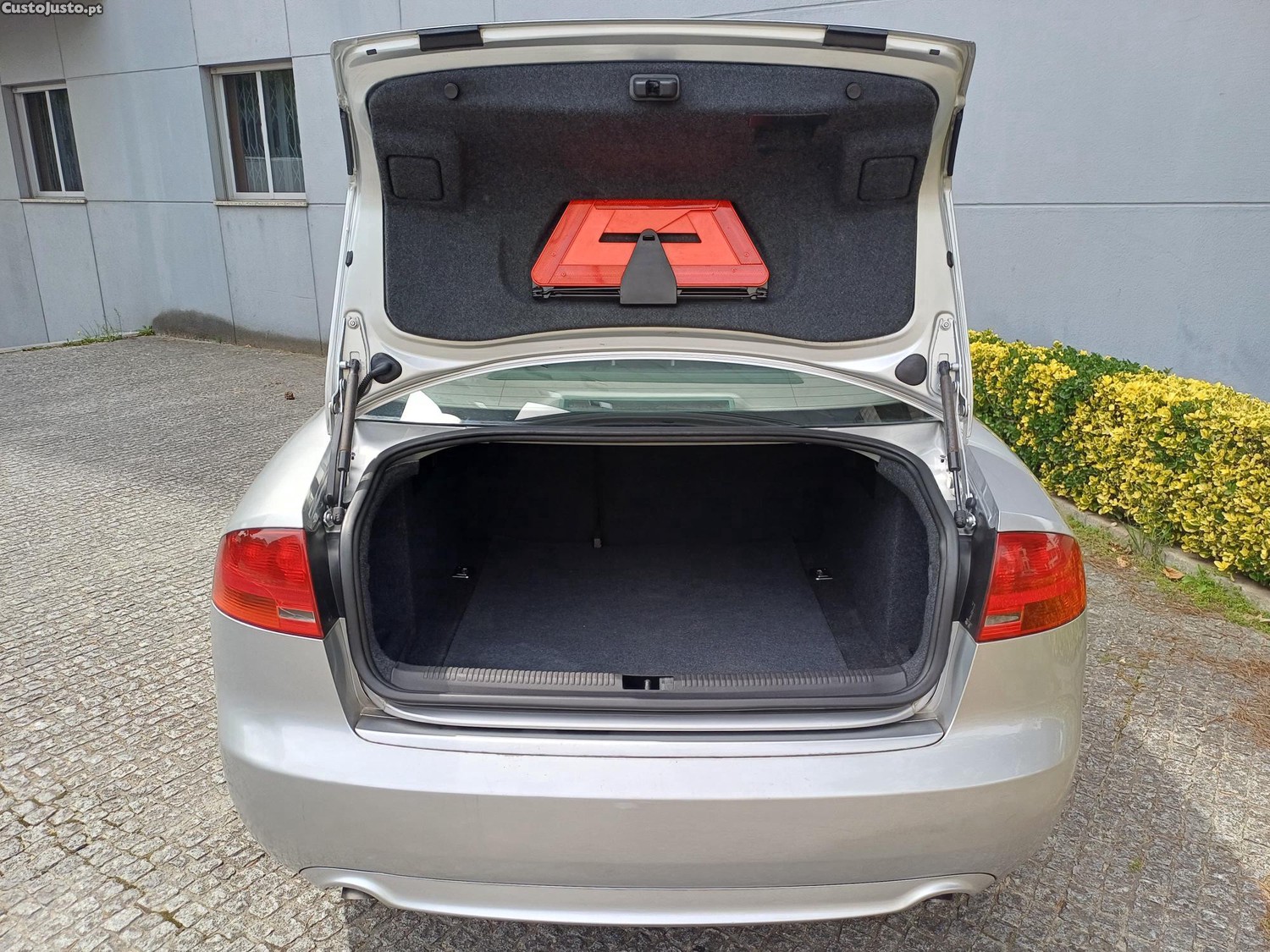 Audi A4 2.0 TDI S-LINE 170 CV - NACIONAL - 210000 KM — fotografia 3
