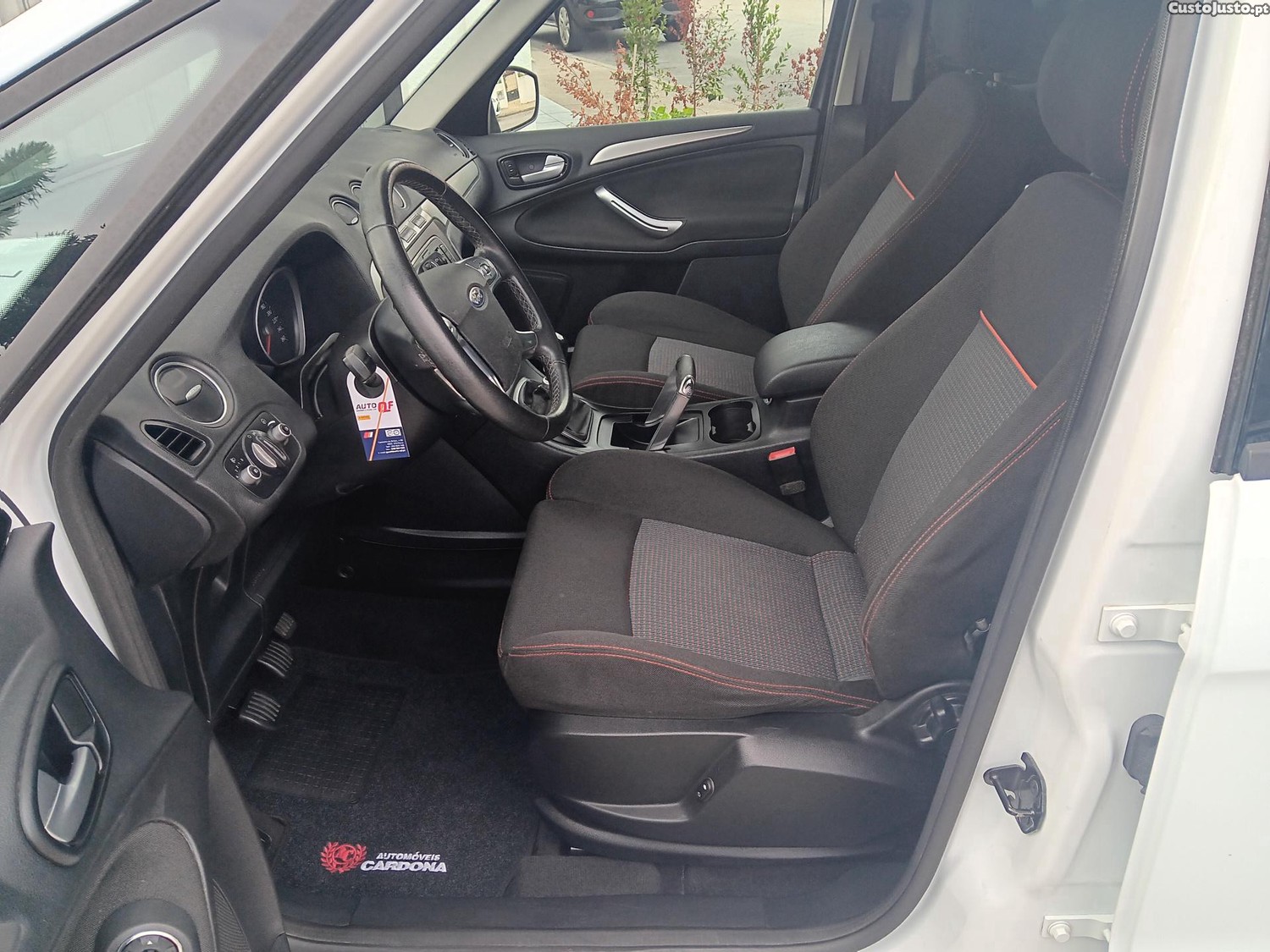 Ford S-Max 2.0 TDCi Trend 140cv 7 Lugares — photo 4