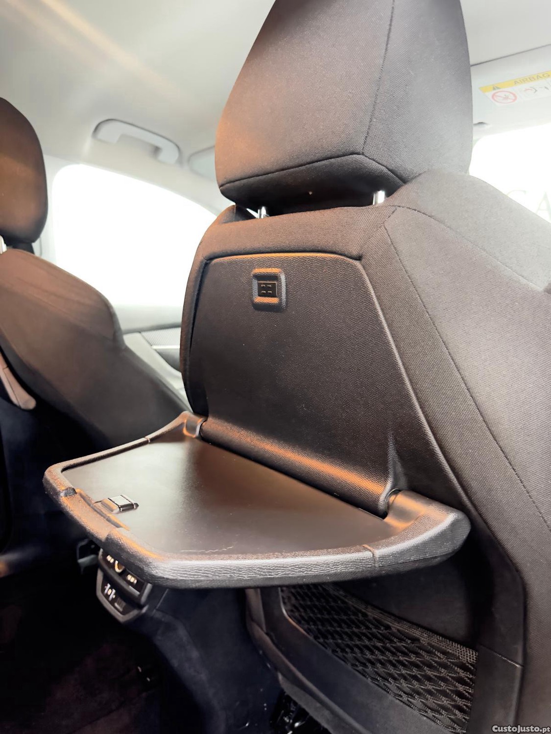 Peugeot 5008 1.5 bluehdi EAT8 Active Pack — fotografia 3