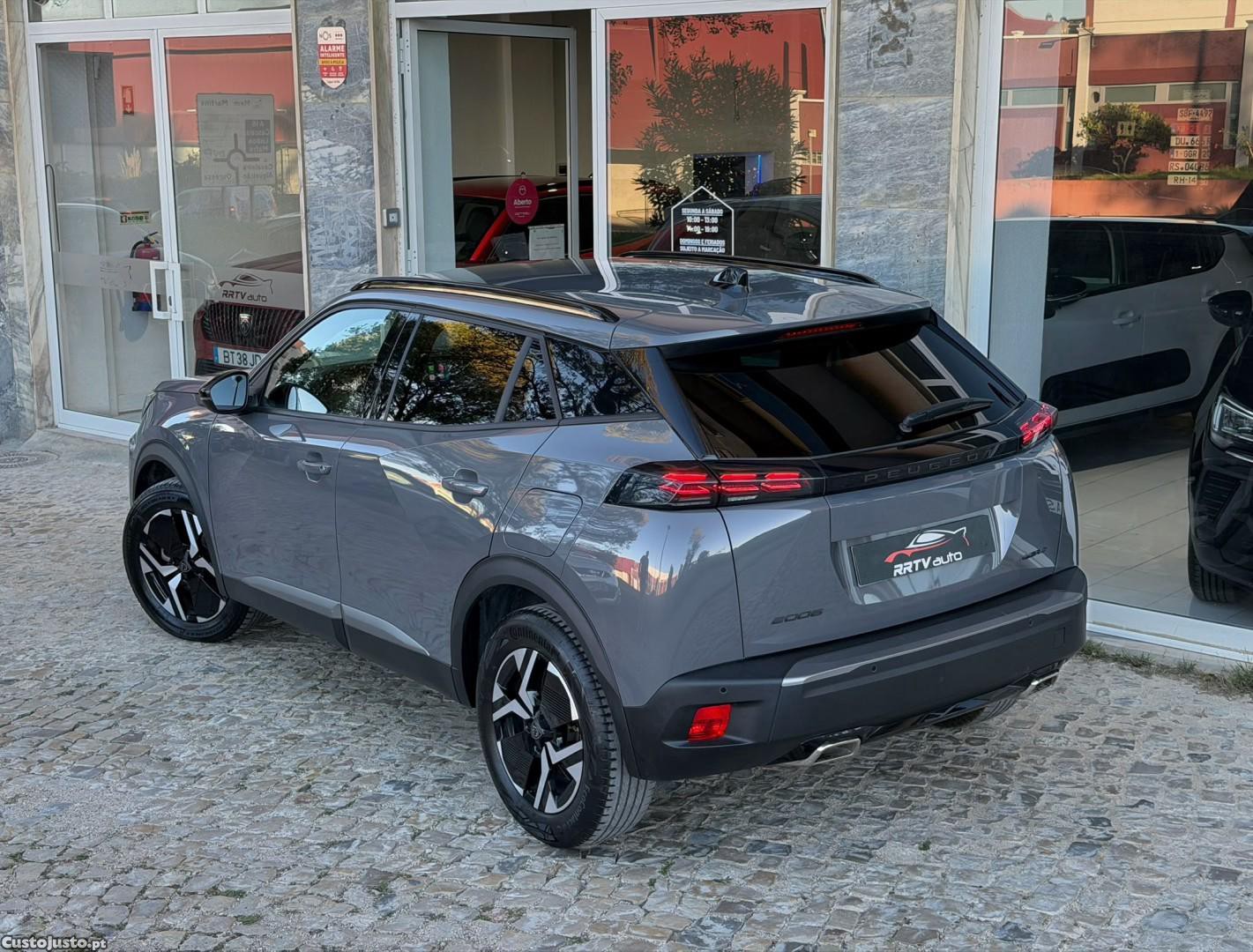 Peugeot 2008 1.2 Hybrid Allure e-DCS6 - 25 — photo 2