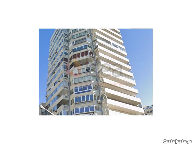 Apartamento T6 - Torres Do Restelo, Lisboa