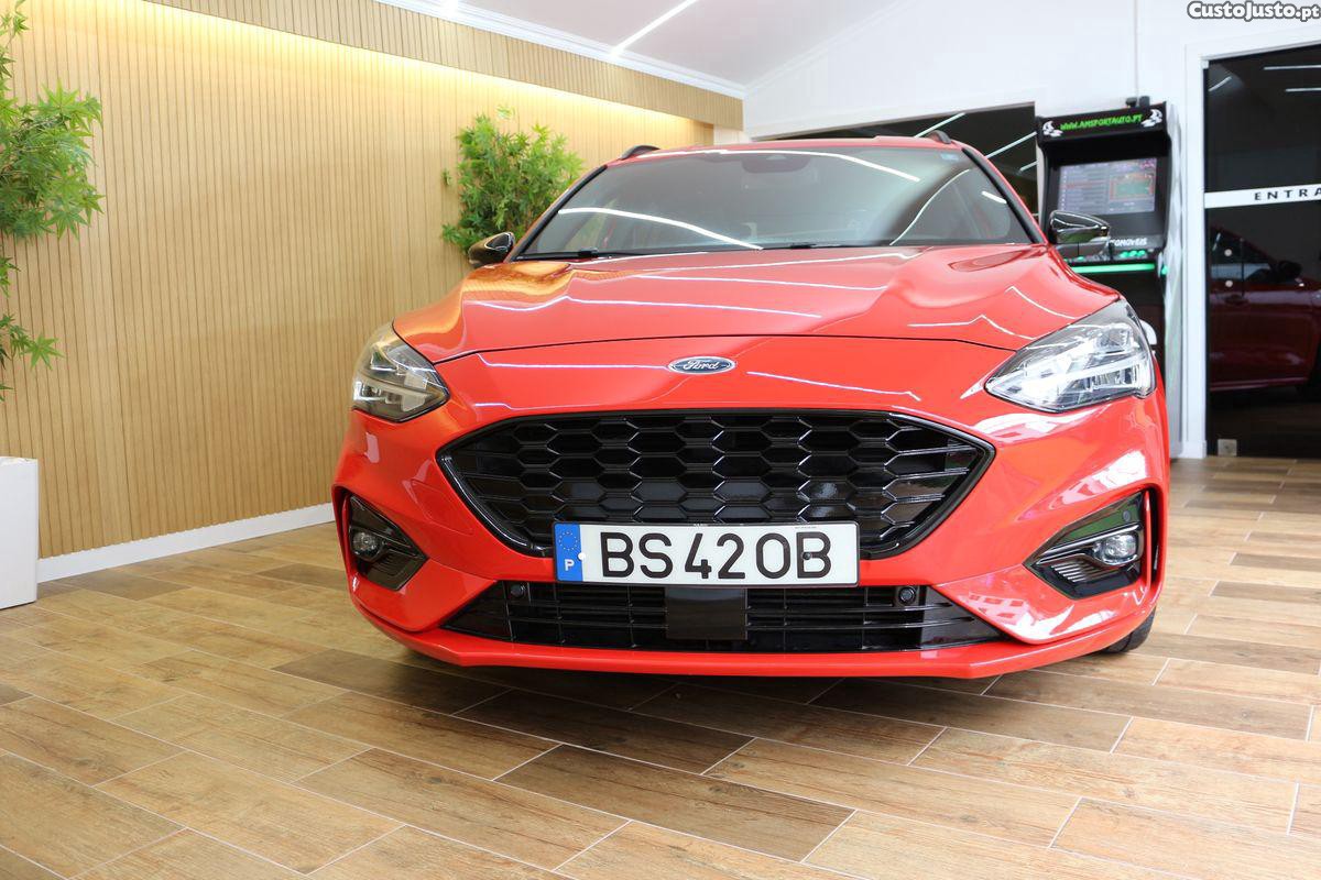 Ford Focus 1.0 EcoBoost S&S ST-LINE — fotografia 21