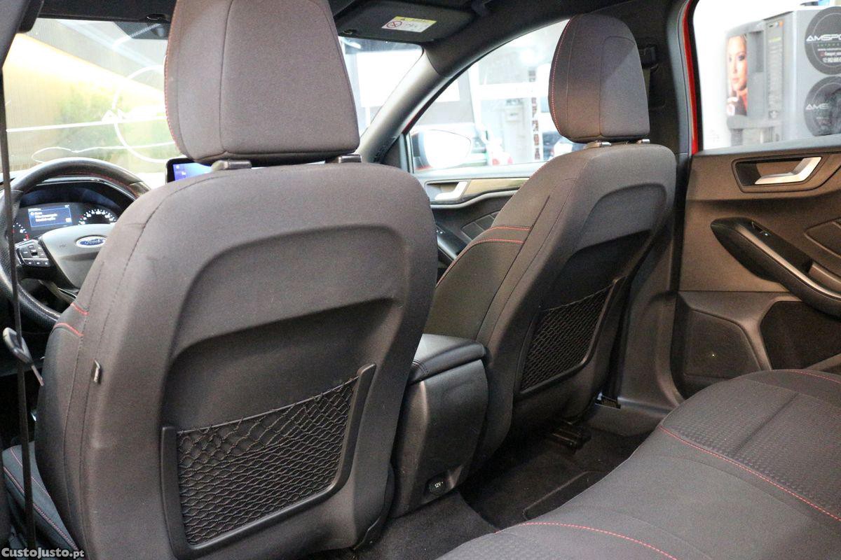 Ford Focus 1.0 EcoBoost S&S ST-LINE — fotografia 2