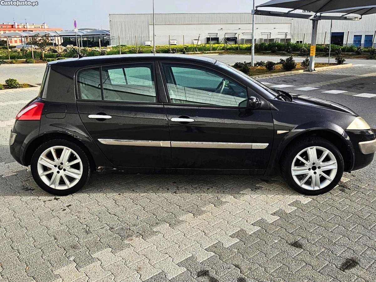 Renault Mégane 1.6i 16v Confort Authentique - 04 foto 2