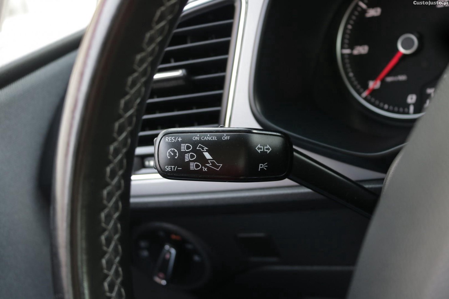 SEAT Leon ST 1.6 TDI Style 115cv — fotografia 25