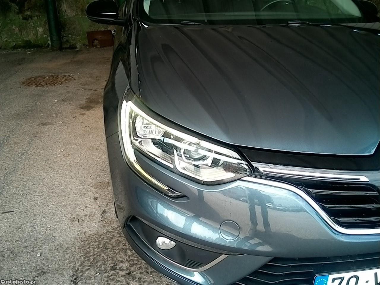 Renault Mégane Sport Tourer 1.5 Blue DCI Limited 115cv — fotografia 23