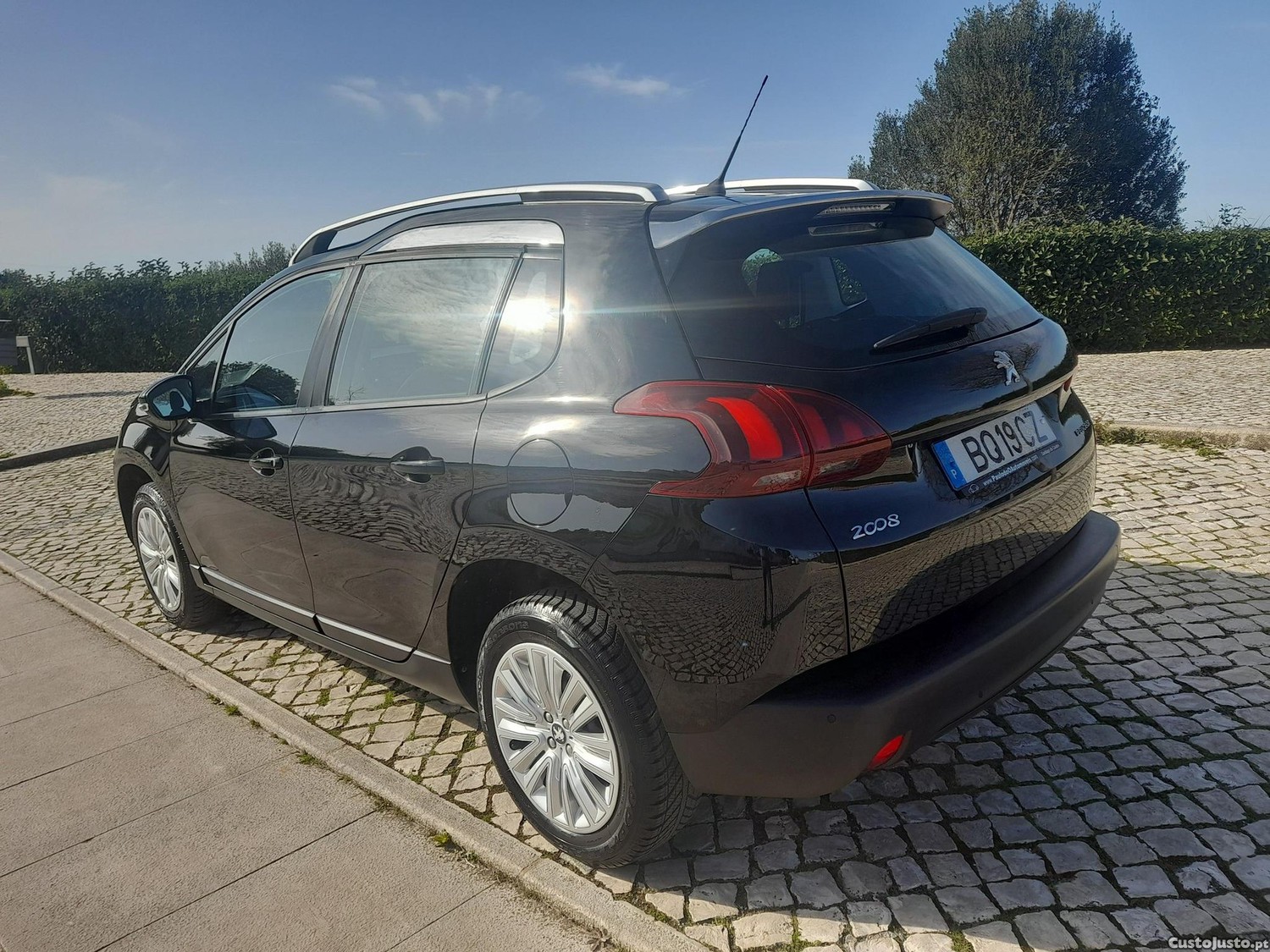 Peugeot 2008 1.2 PureTech Active - 19 — photo 4
