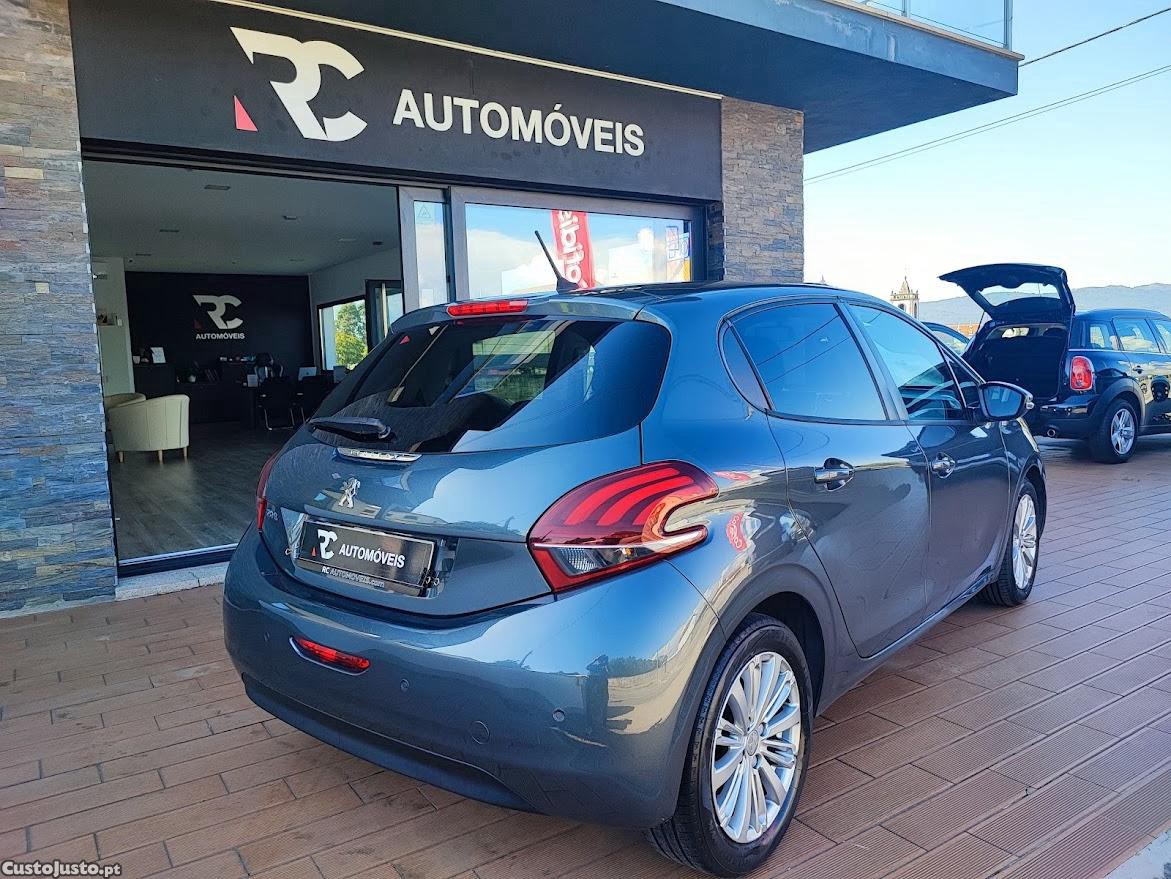 Peugeot 208 Style 1.6 HDI - 17 — photo 5