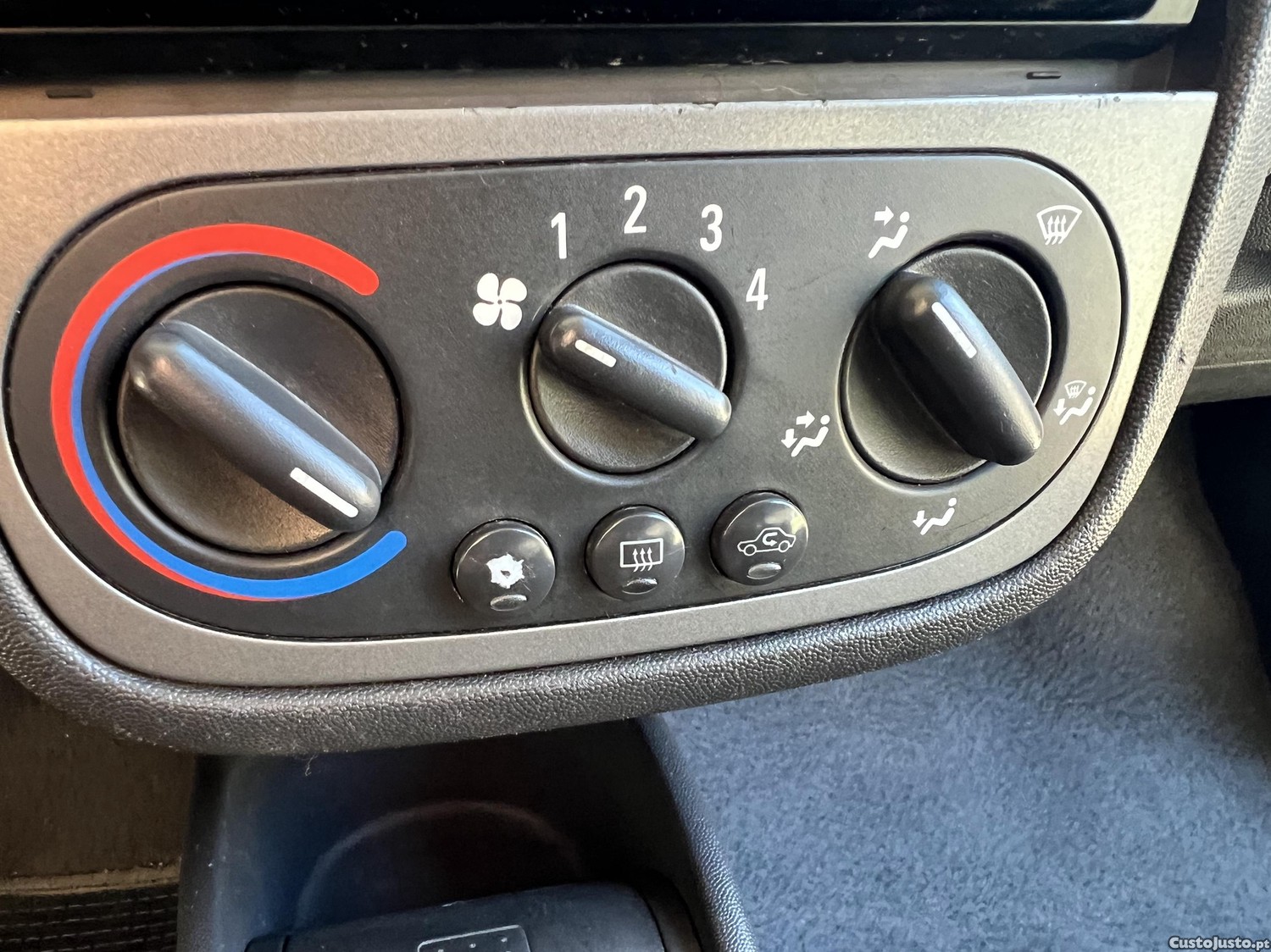 Opel Corsa 1.3CDTI COSMO — fotografia 4