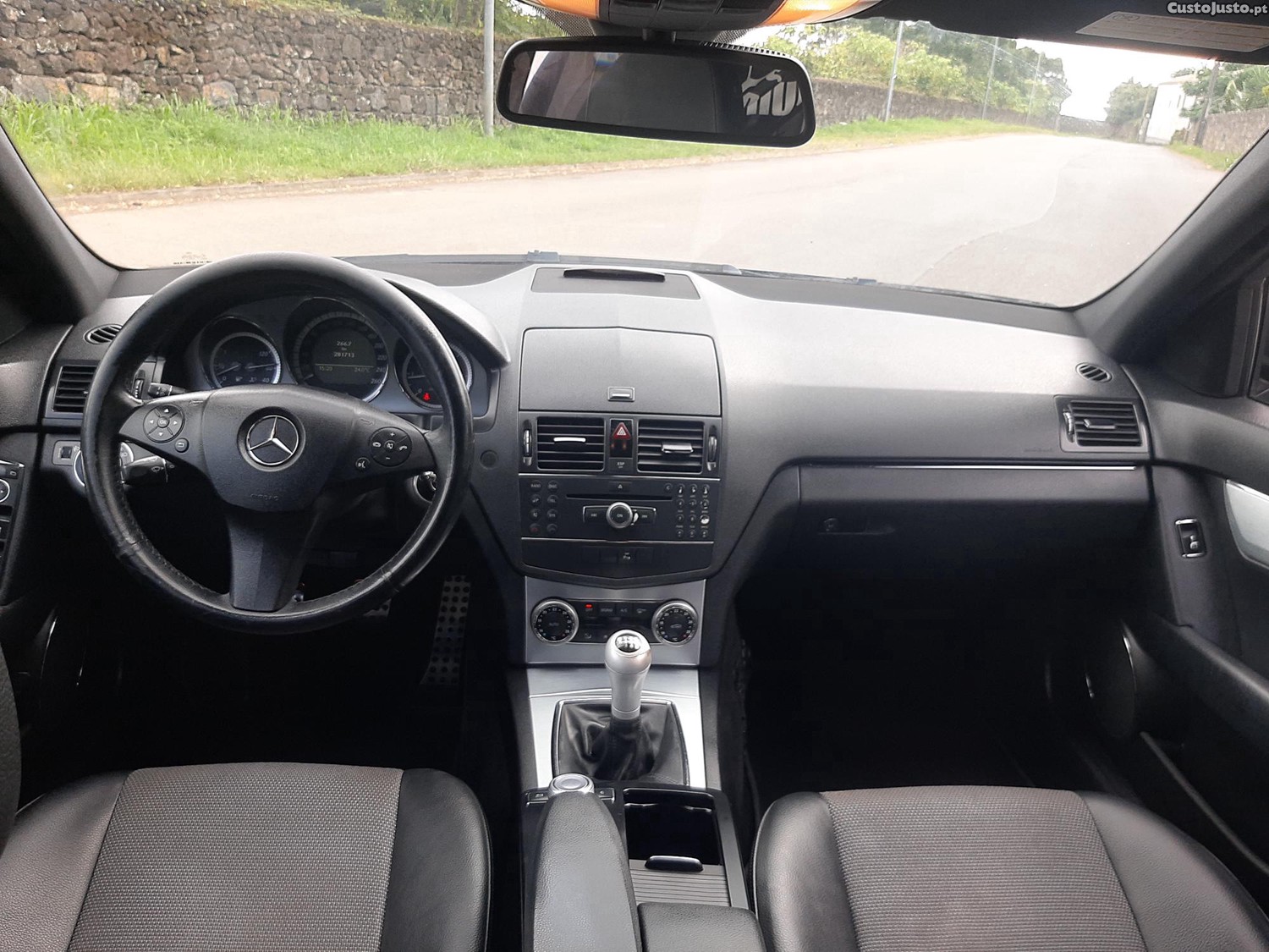 Mercedes-Benz C 250 AMG 204 cv - 09 foto 3