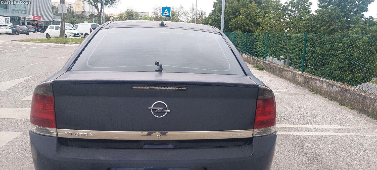 Opel Vectra 2.0 turbo 170cv GPL 2003 - 03 foto 2