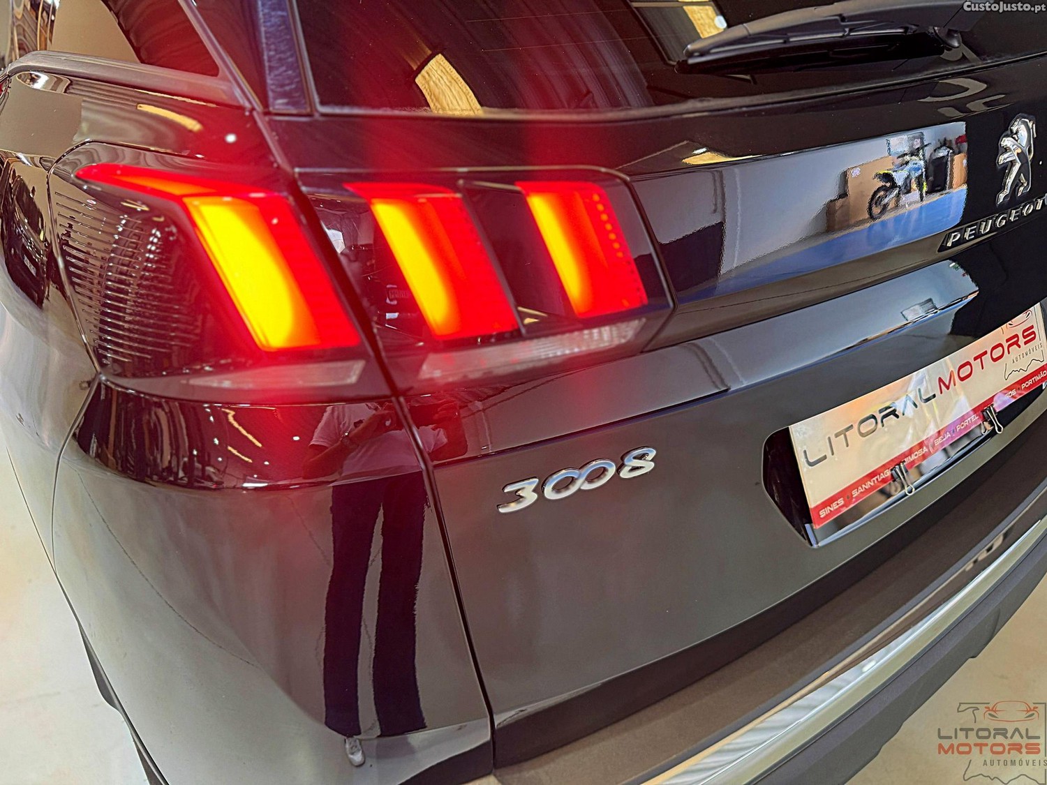 Peugeot 3008 1.2 PureTech Allure EAT8 — fotografia 18