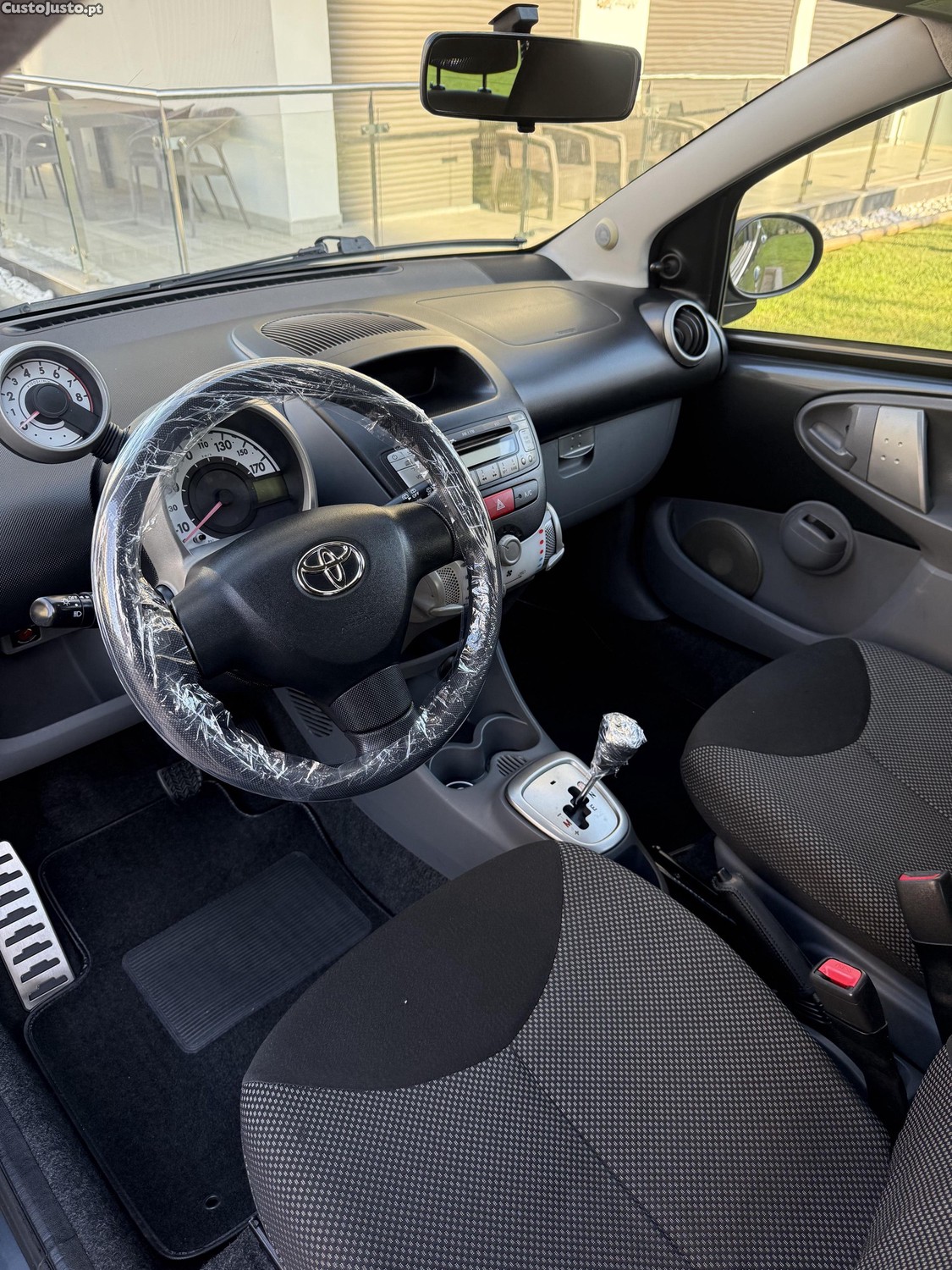 Toyota Aygo Toyota Aygo Automático  Apenas 59 mil km c/ histórico  Full Extras  Embreagem Nova  AC  Nacional — photo 2