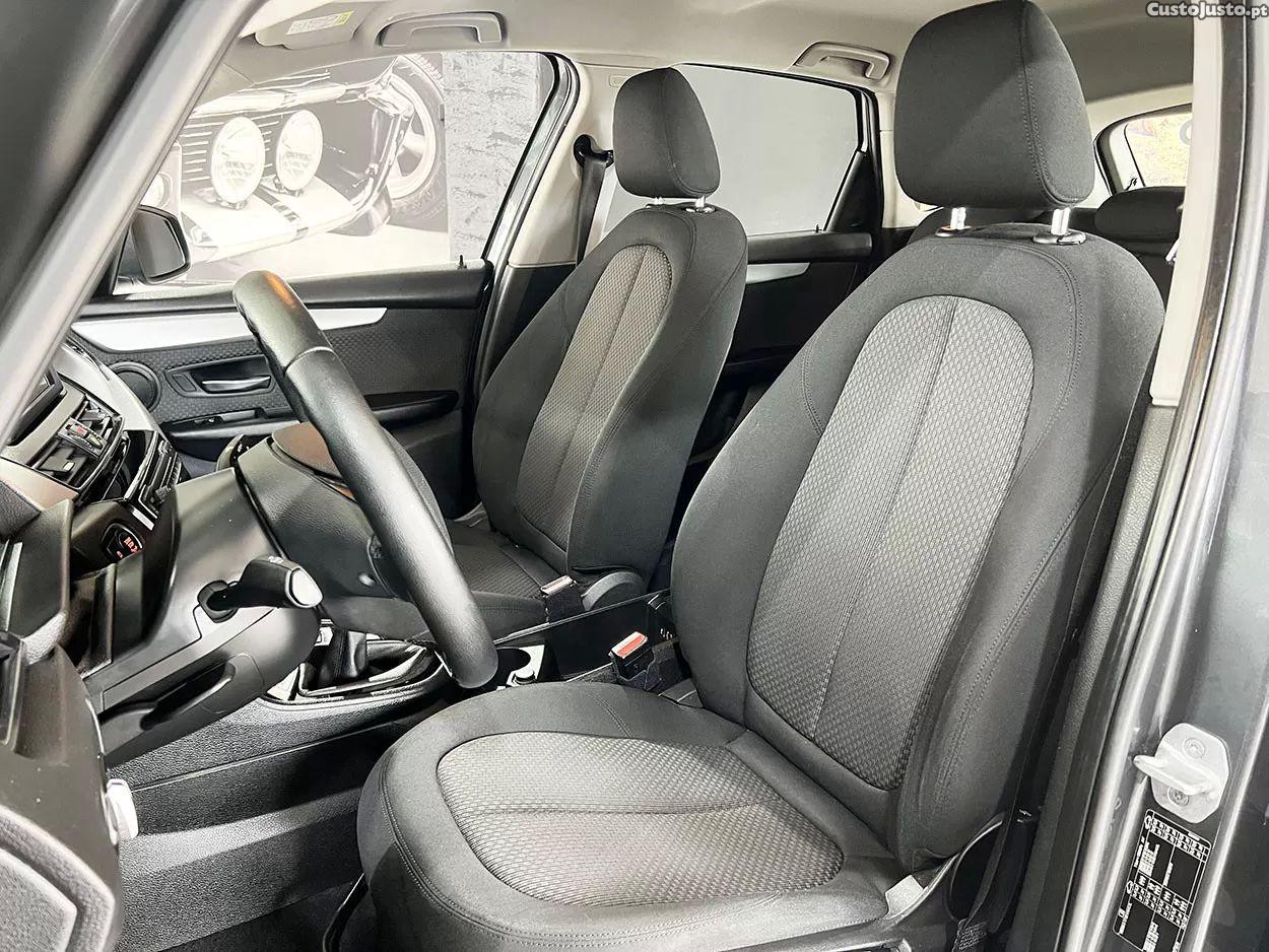 BMW 214 Active Tourer D advantage — fotografia 15