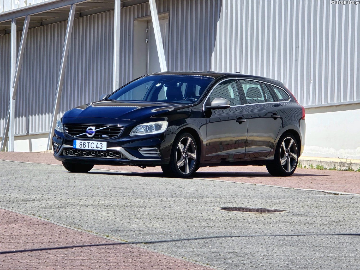 Volvo V60 R Design — photo 2