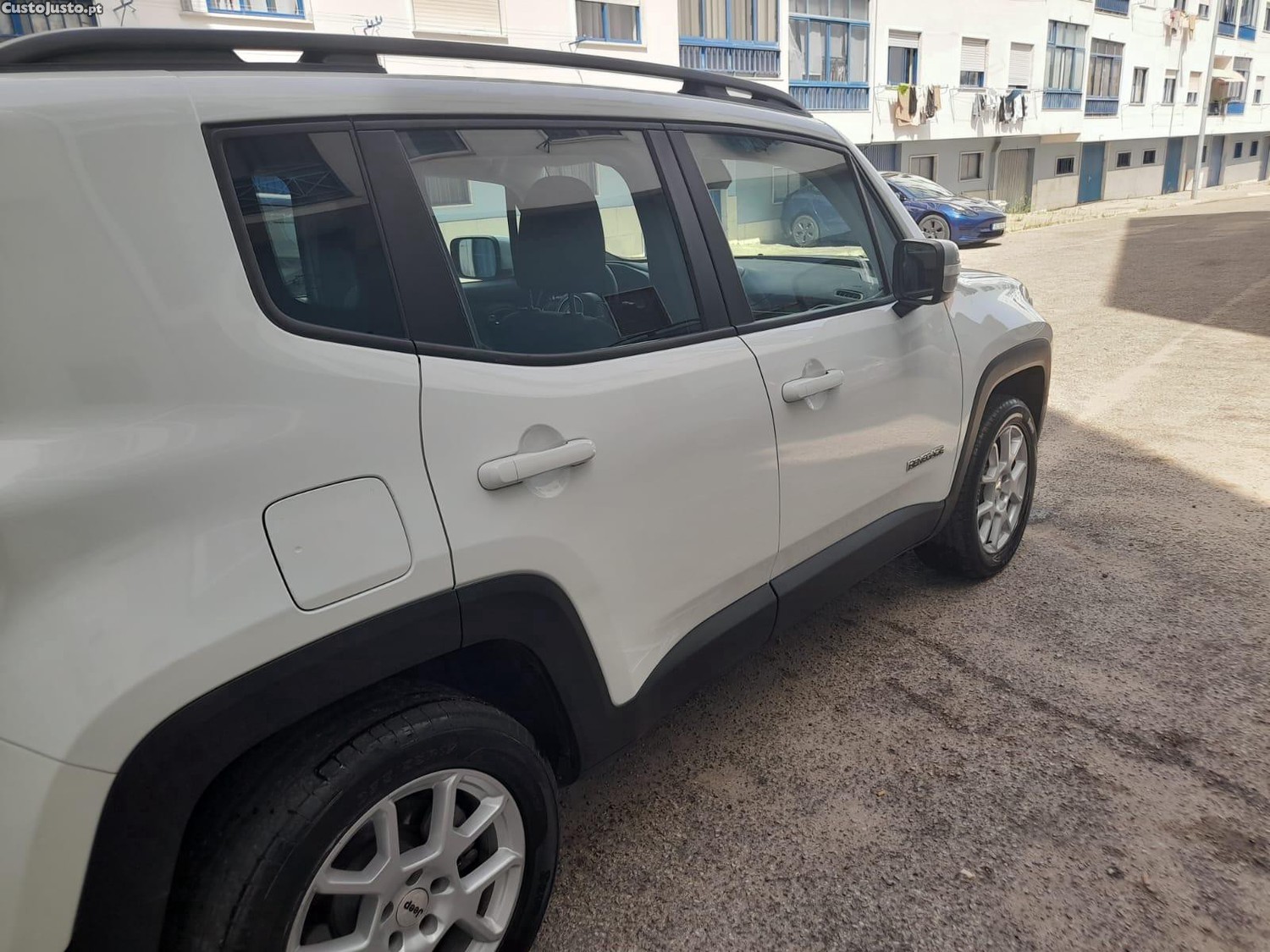 Jeep Renegade gasolina e eletrico 4x4 limited — photo 3