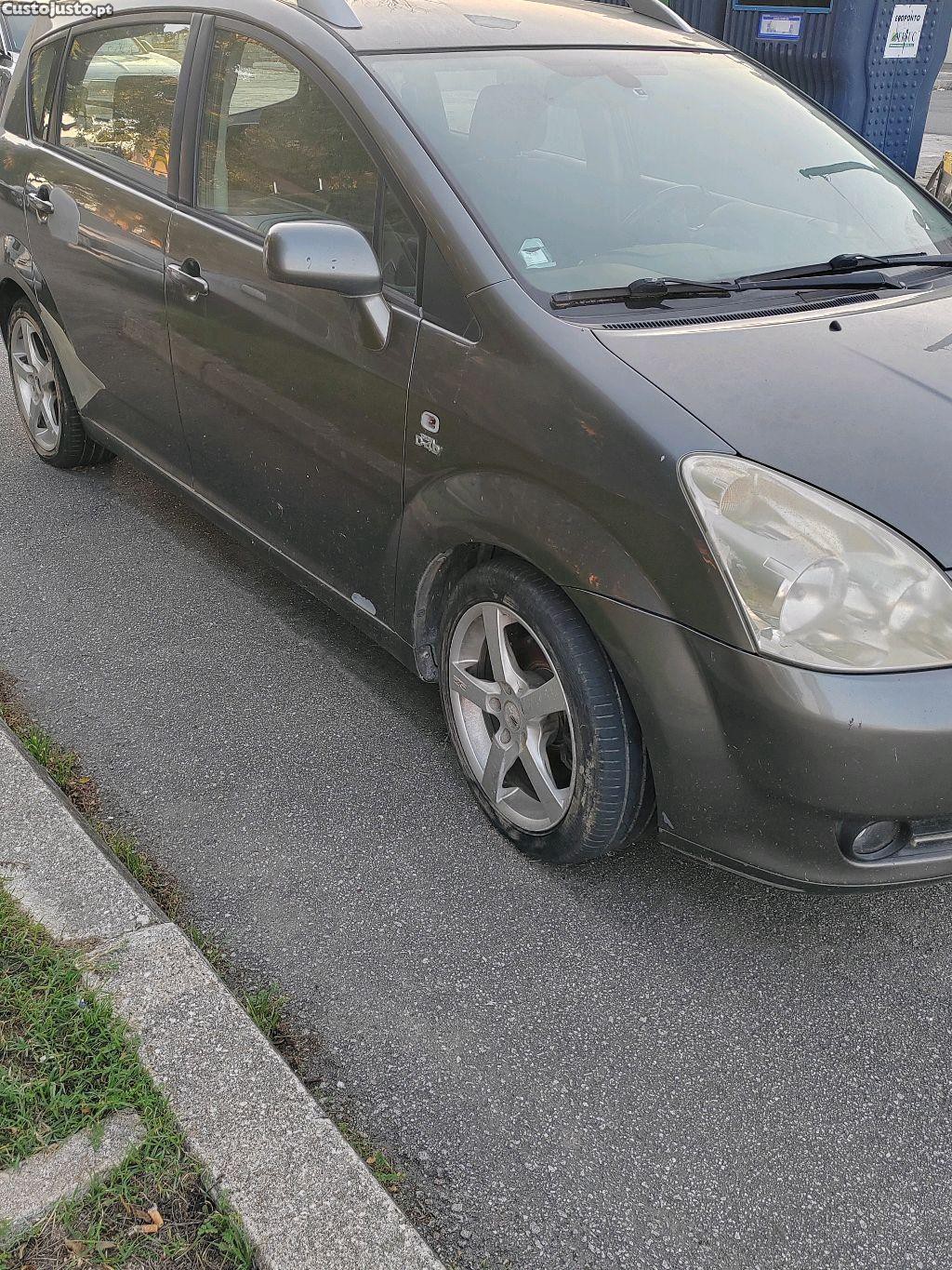 Toyota Corolla 2.0 D4D — photo 3