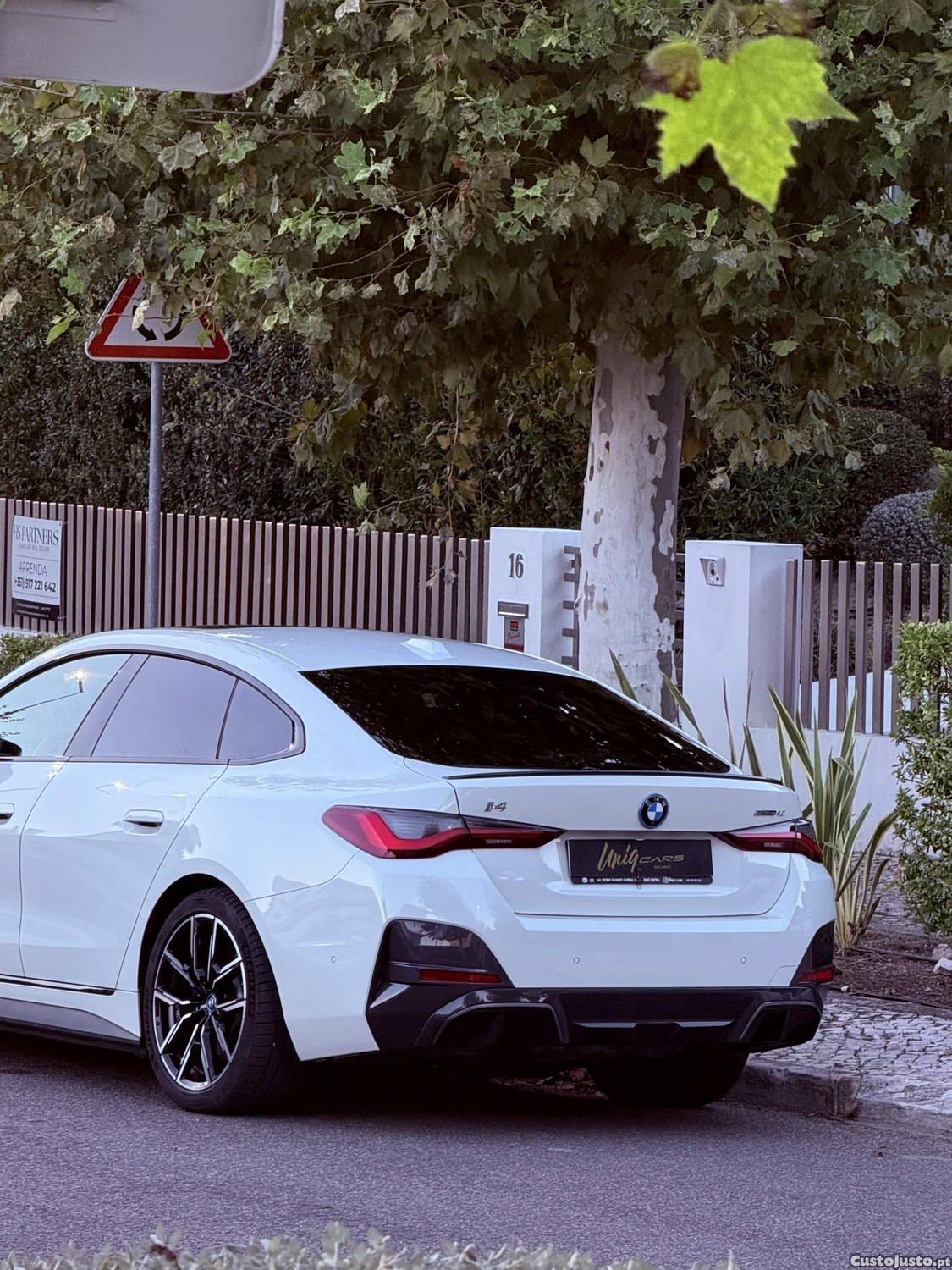 BMW i4 Pack m - 23 foto 3