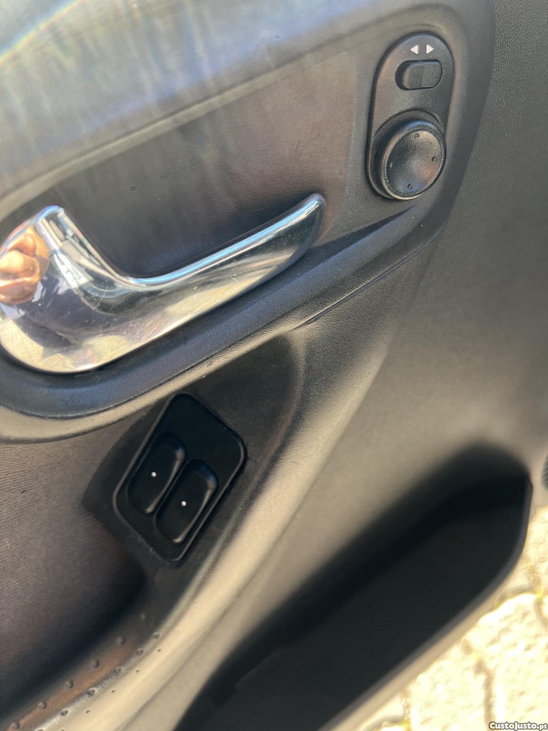 Opel Corsa 1.3CDTI COSMO — fotografia 6