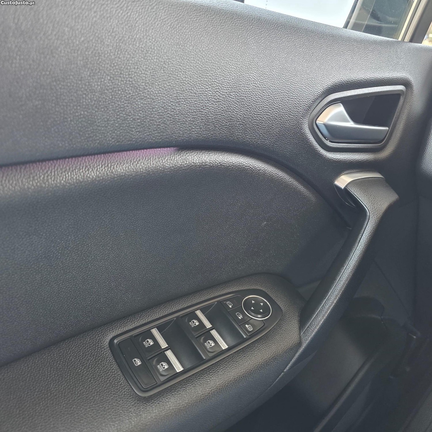 Renault Captur 1.6 E-Tech Plug-In Exclusive — fotografia 7
