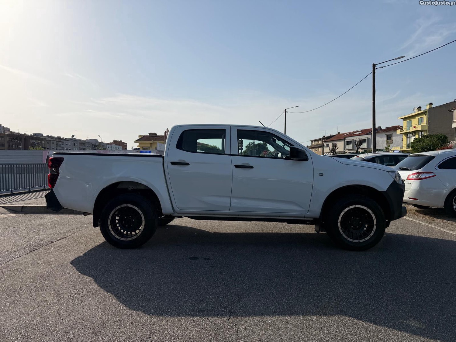 Isuzu D-Max 1.9 Ddi CD 4WD LSE - 24 — photo 5