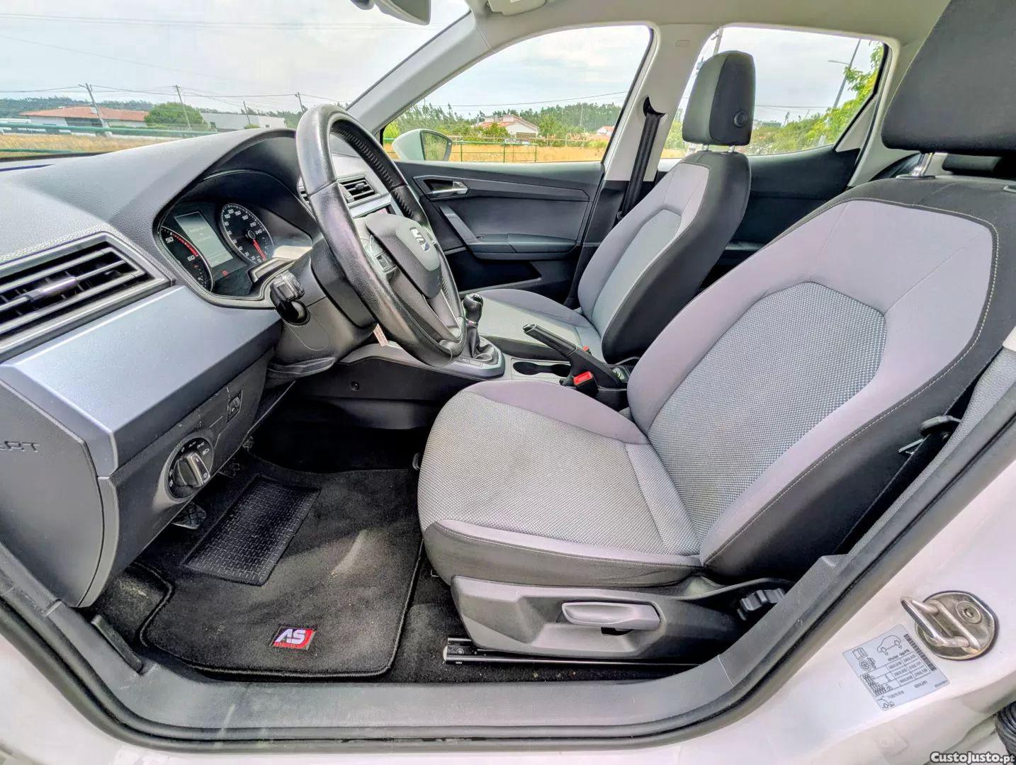 SEAT Arona 1.6 tdi style — fotografia 9