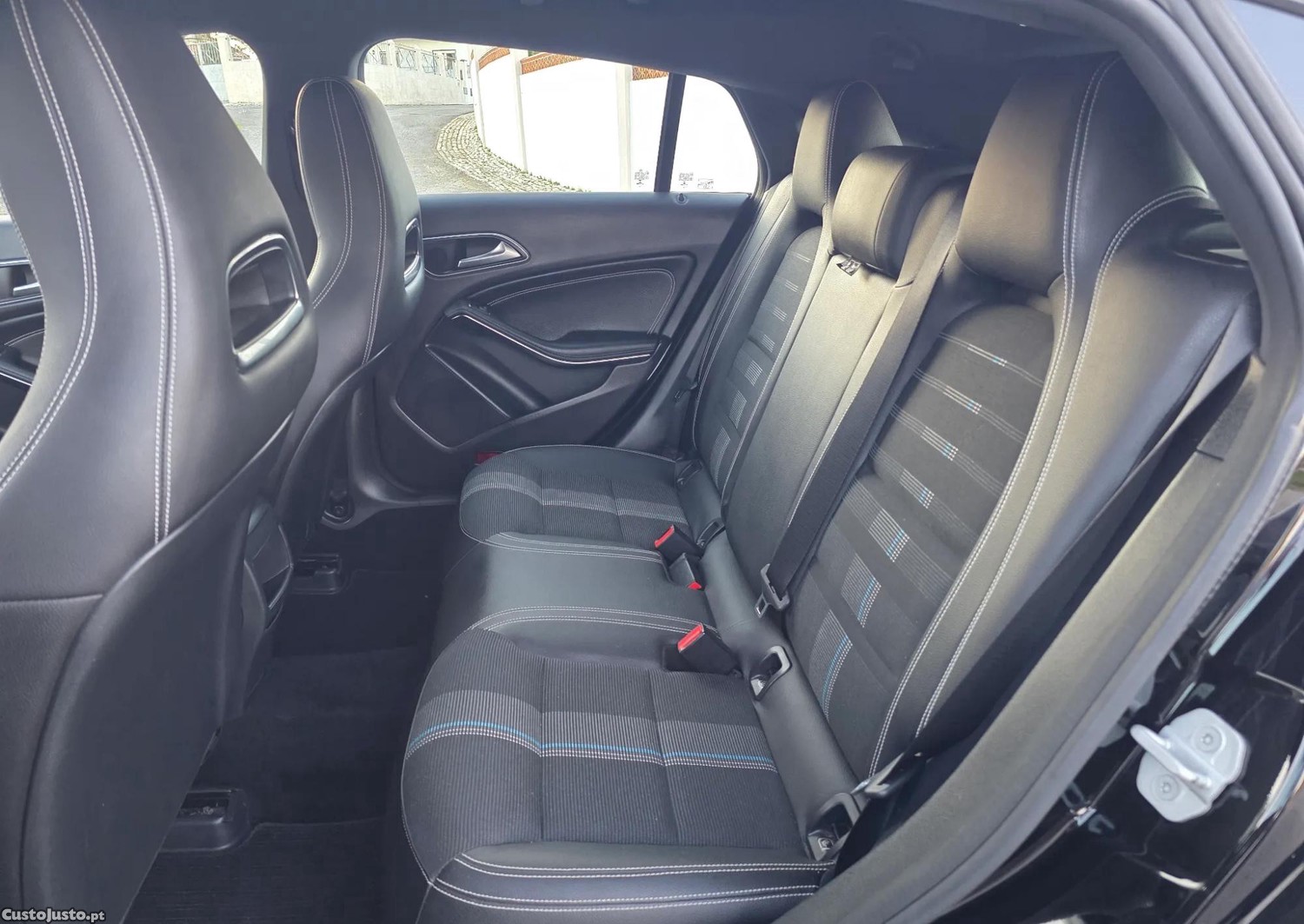 Mercedes-Benz CLA 200 d Shooting Brake Urban — fotografia 7