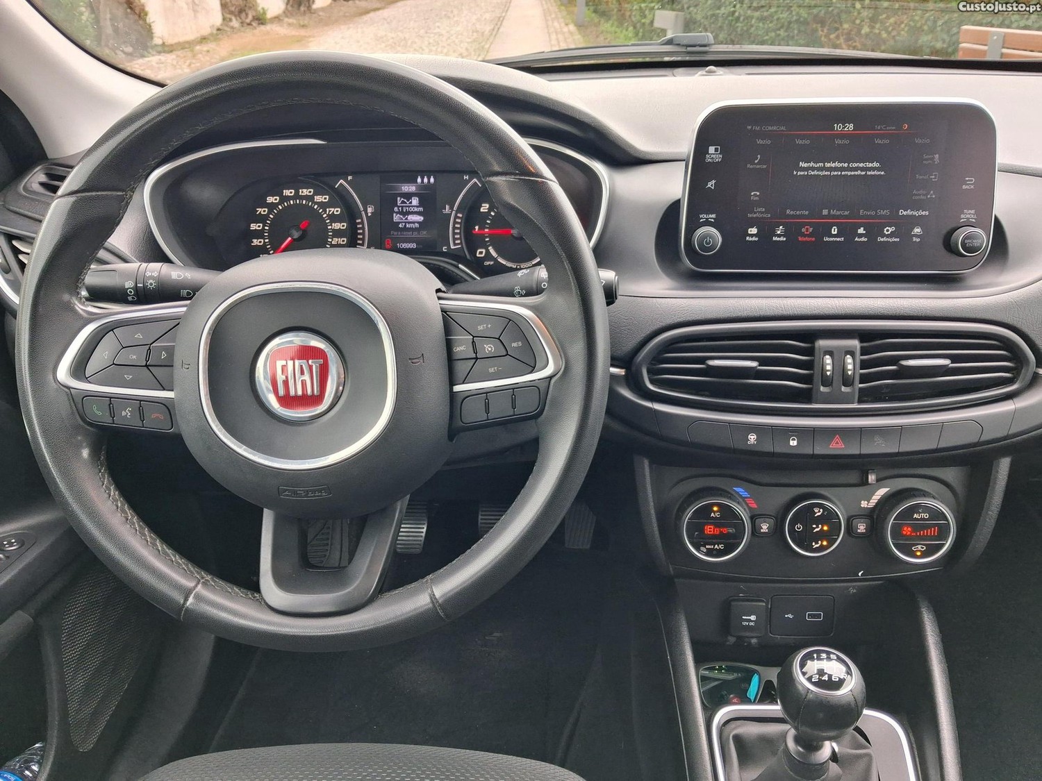 Fiat Tipo 1.4 Lounge — fotografia 3