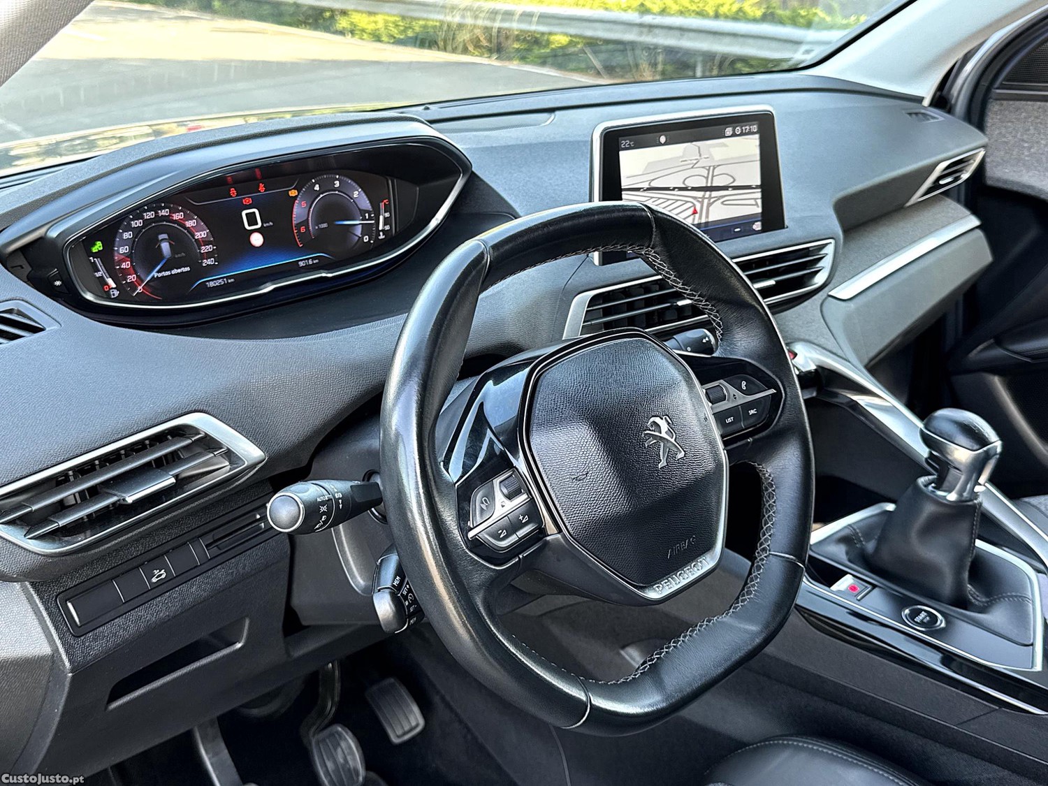 Peugeot 3008 1.5 BlueHdi Allure Pack J19 Full Extras — fotografia 5