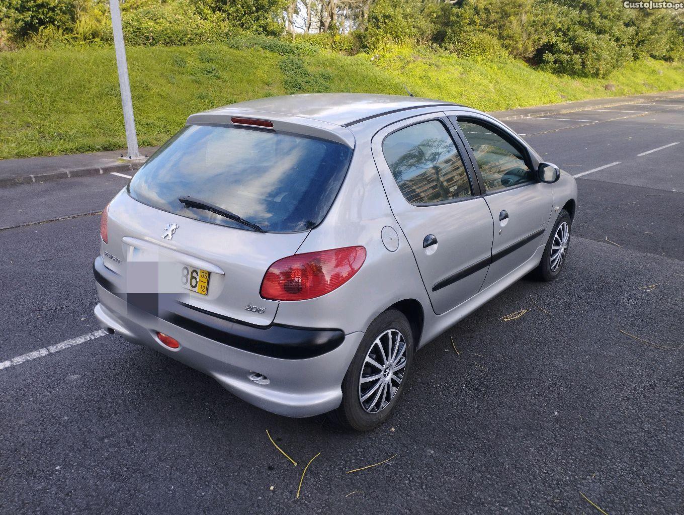 Peugeot 206 1.1