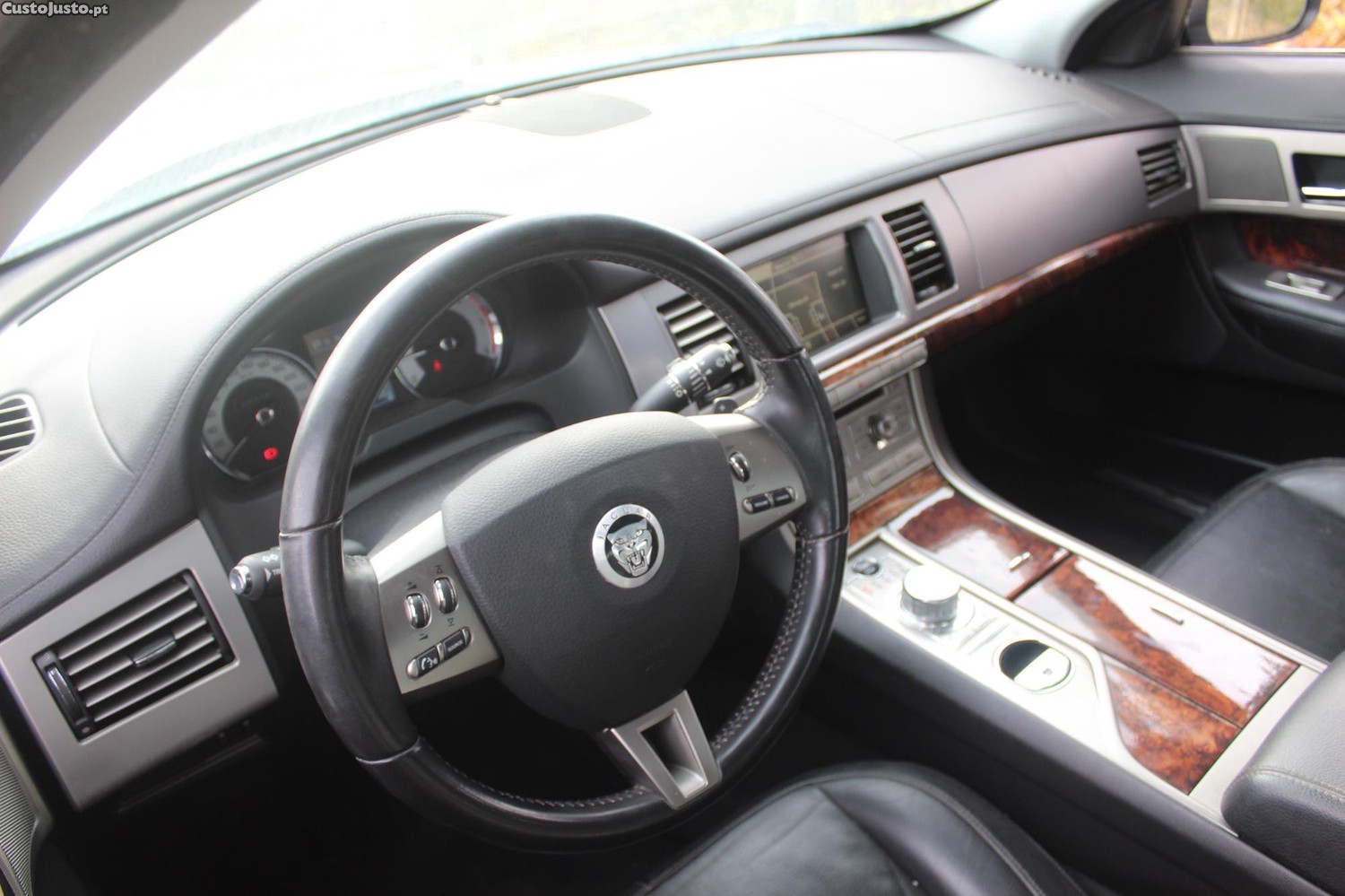Jaguar XF 2.7D  V6 Luxury - 08 foto 5