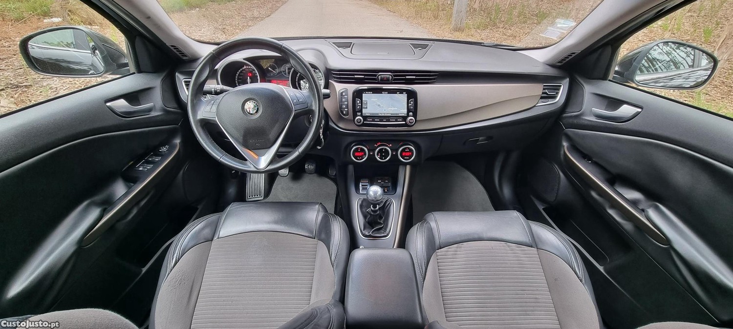 Alfa Romeo Giulietta 1.6 JTDm Distinctive Nacional — photo 5