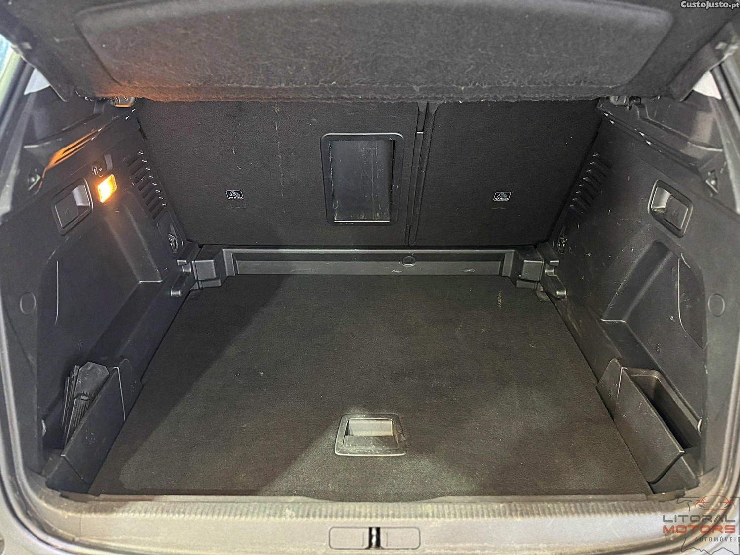 Peugeot 3008 1.2 PureTech Allure EAT8 — fotografia 16