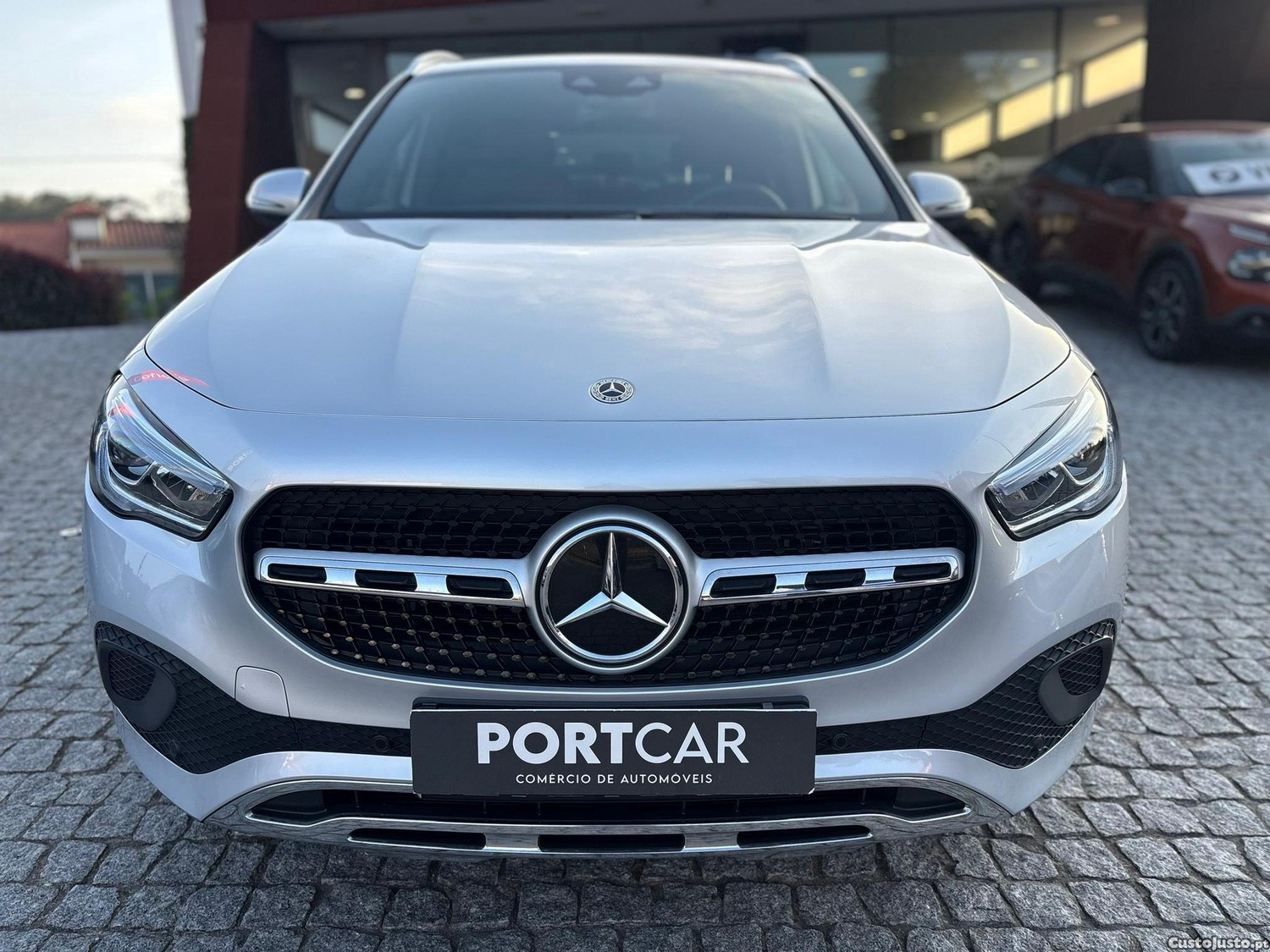 Mercedes-Benz GLA 250 e Progressive — fotografia 7
