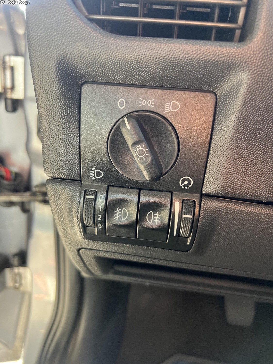 Opel Corsa 1.3CDTI COSMO — fotografia 7