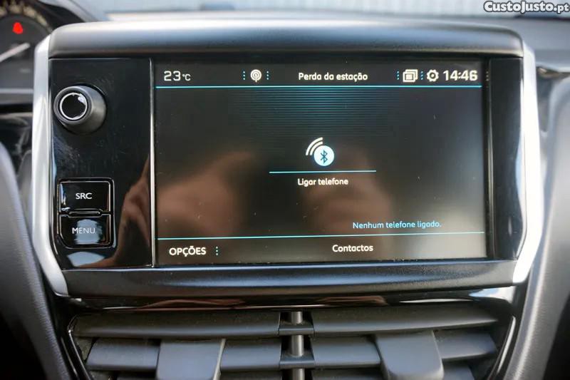 Peugeot 208 1.5 BlueHDi Signatur — fotografia 8