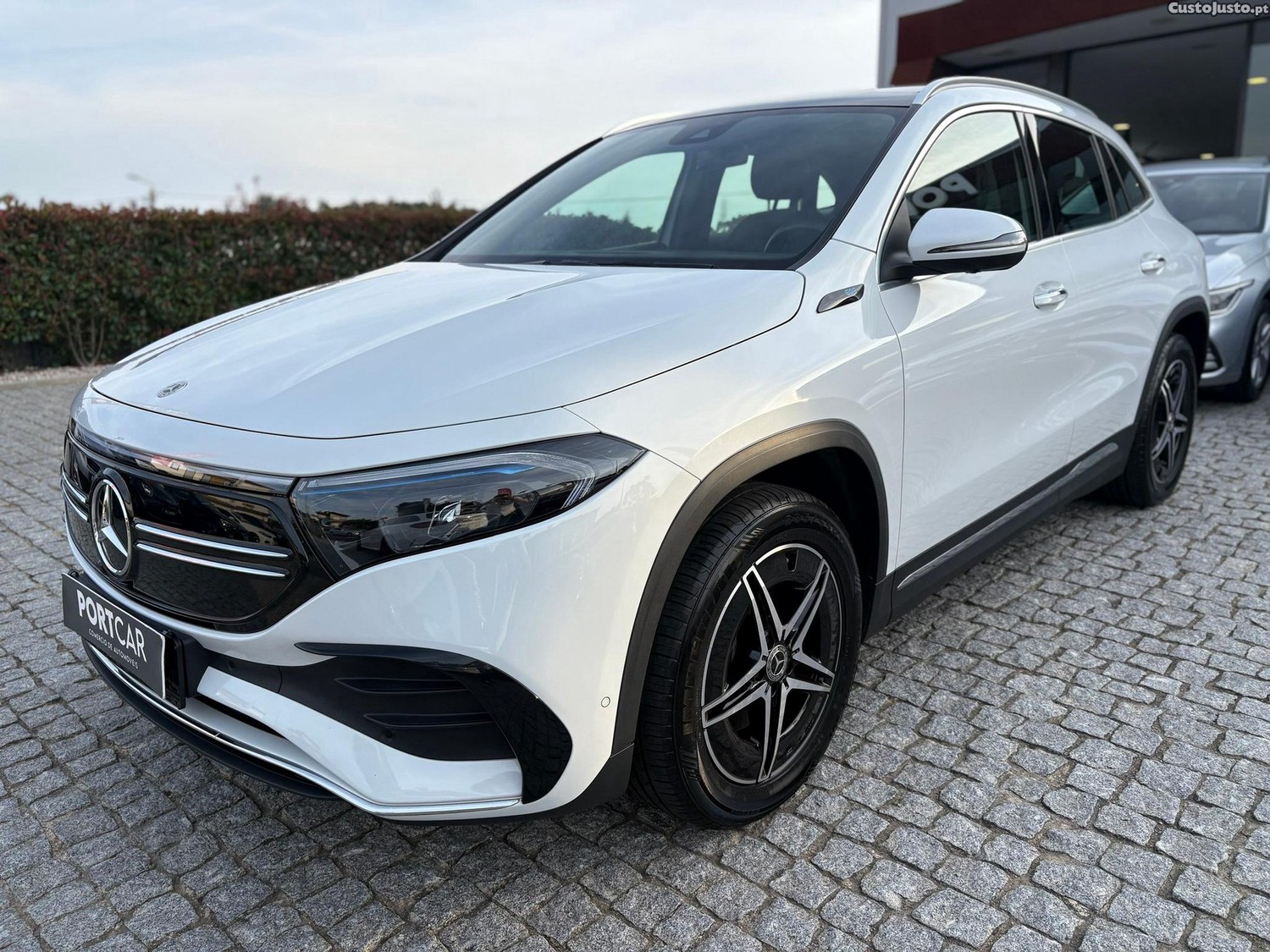 Mercedes-Benz EQA AMG Line — fotografia 17