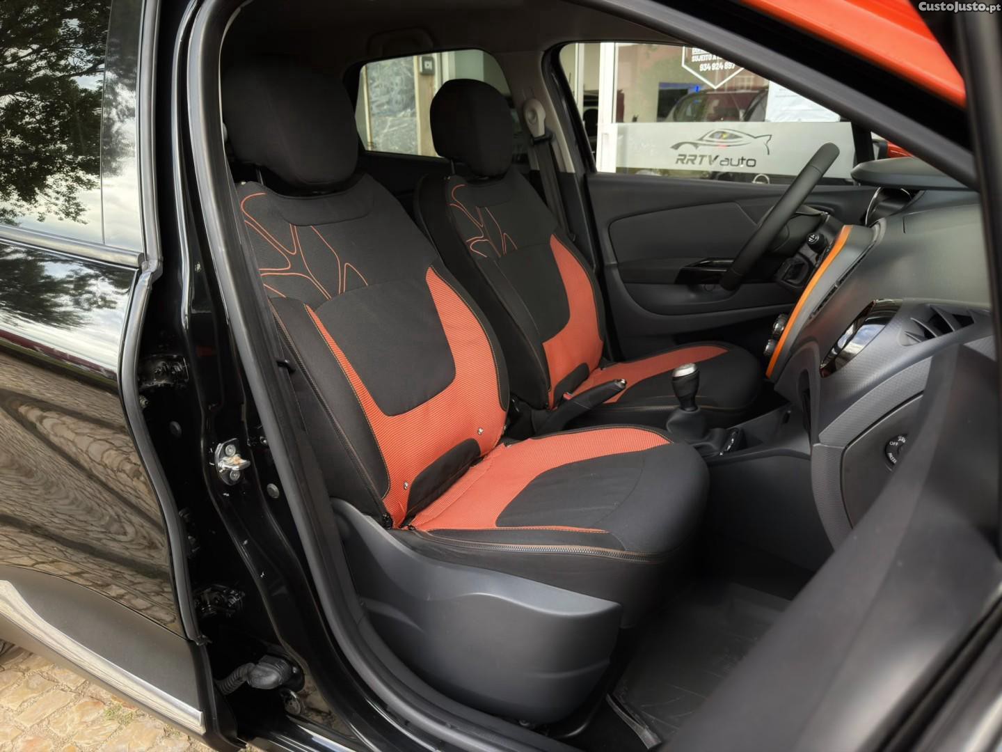 Renault Captur 1.5 dCi Exclusive — fotografia 3