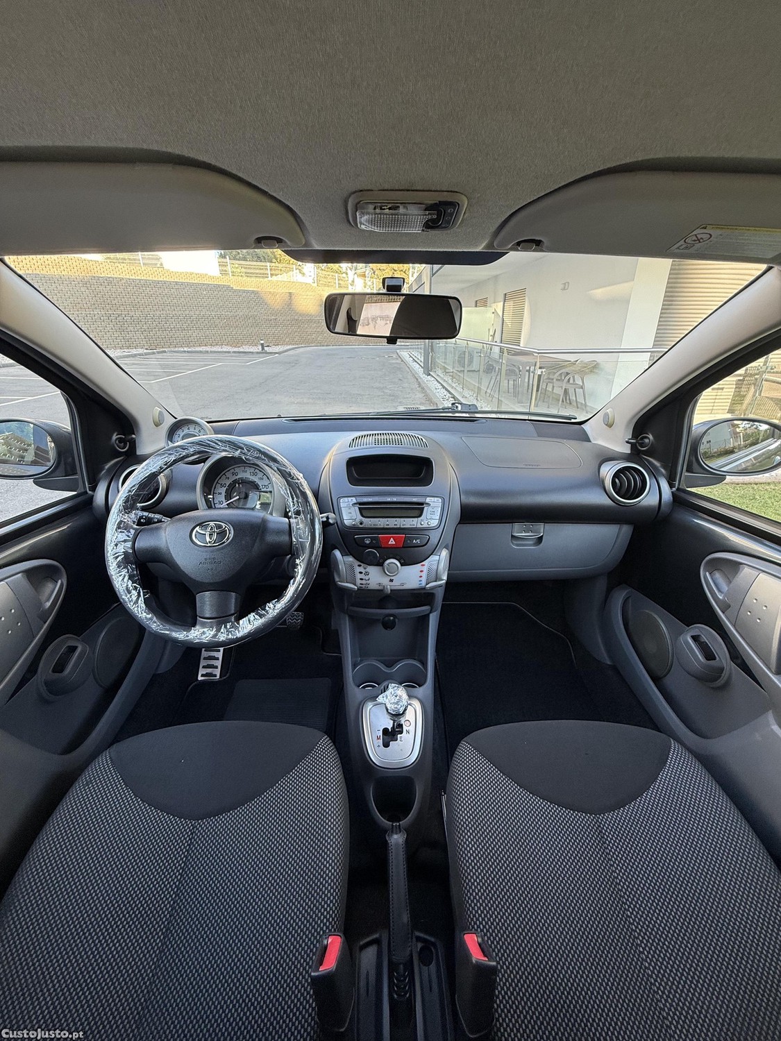 Toyota Aygo Toyota Aygo Automático  Apenas 59 mil km c/ histórico  Full Extras  Embreagem Nova  AC  Nacional — photo 4