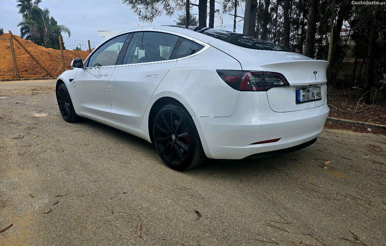 Tesla Model 3 standard Plus Range — fotografia 6