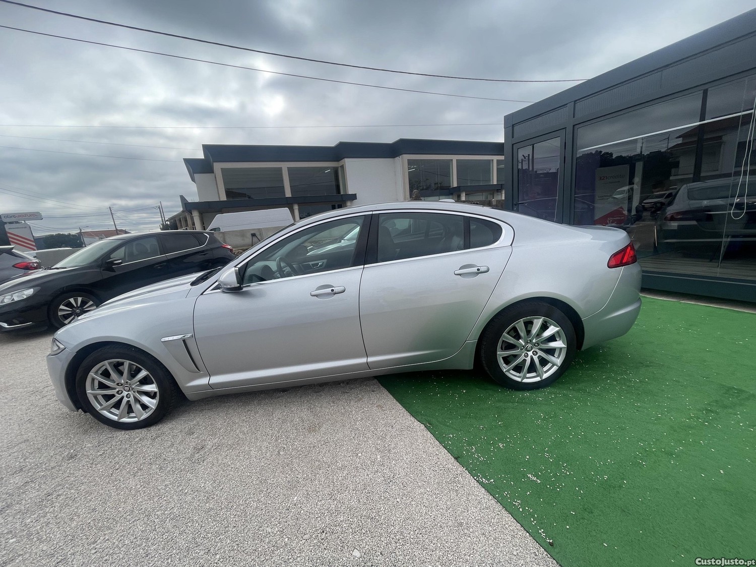 Jaguar XF 2.2 D - 11 — photo 4