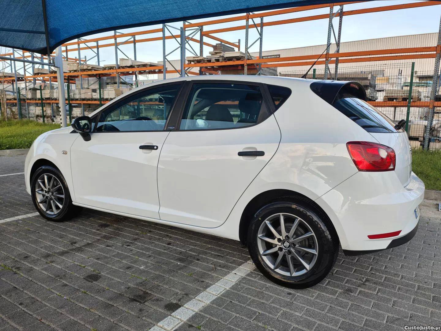 SEAT Ibiza 1.2 tdi i-tech — fotografia 6