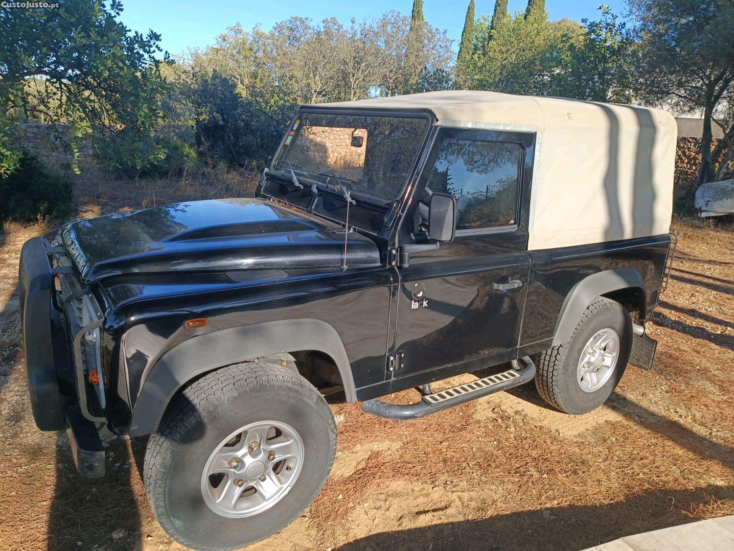 Land Rover Defender 90 Black Edition Commercial - 08 foto 4